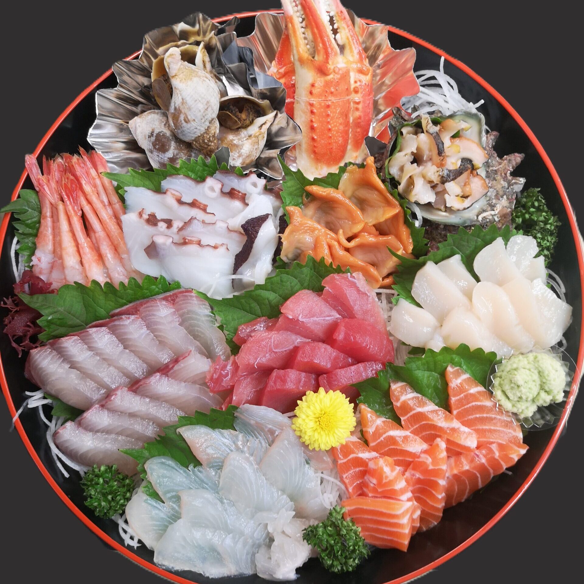 魚よしの刺身盛り合わせ|活魚の旨みをそのままに仕上げた贅沢な盛り付け